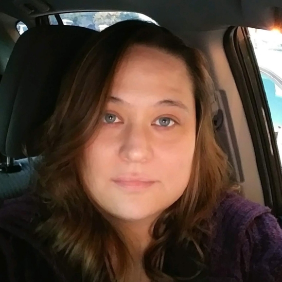 Meet your Posher, Jeanette - Picture 2 of 2